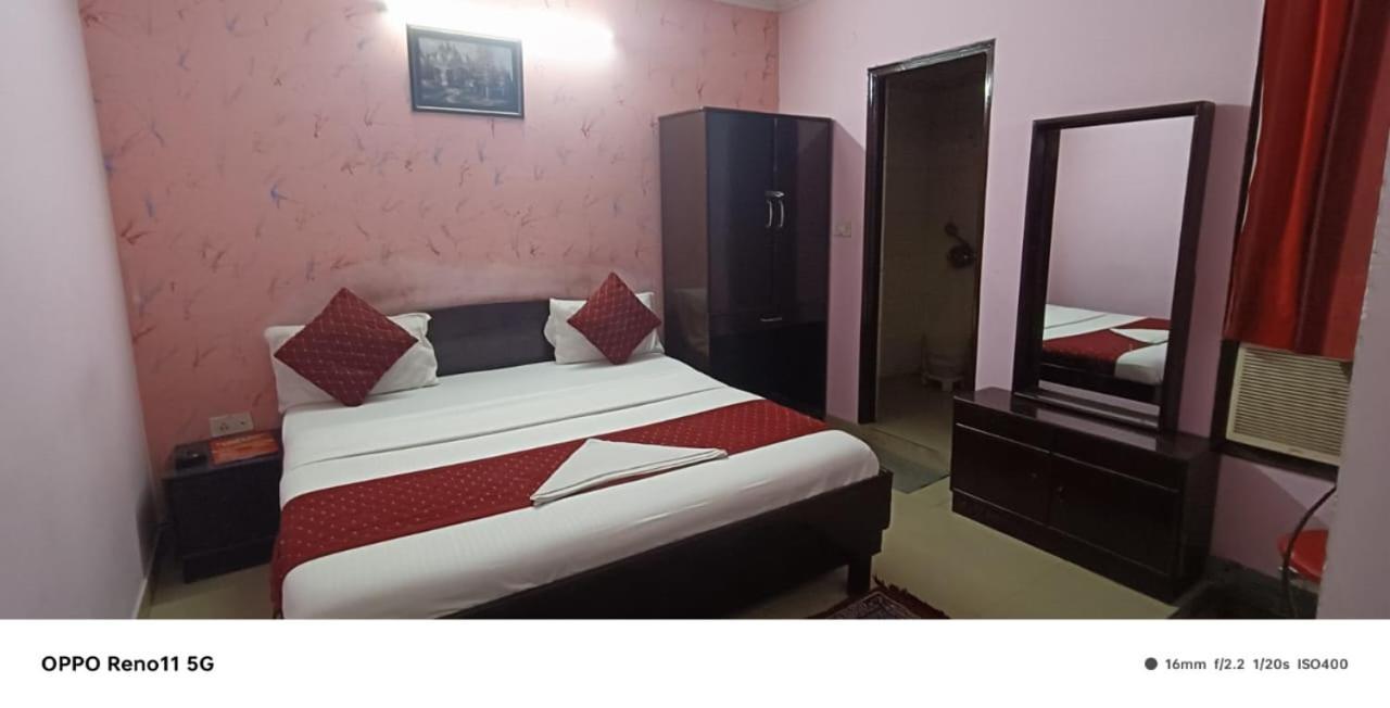 Airport Hotel Pariksheet Inn Nueva Delhi Exterior foto