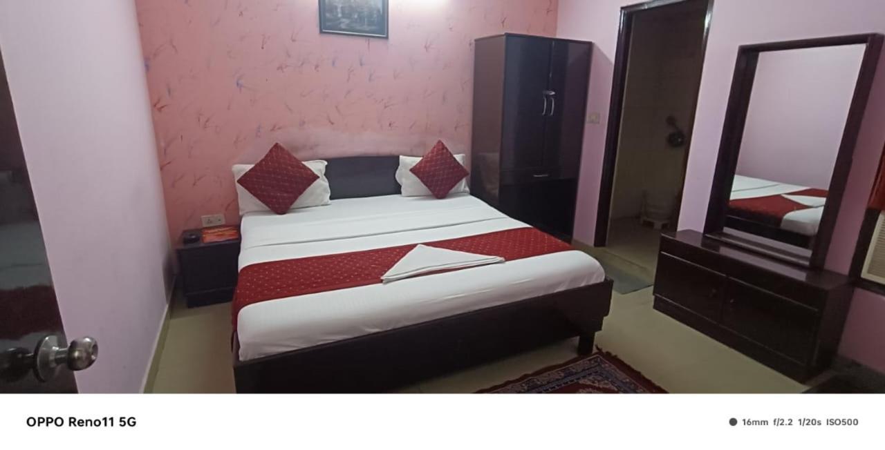 Airport Hotel Pariksheet Inn Nueva Delhi Exterior foto